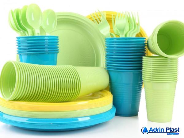 Buy the latest types of kitchen plastic utensils