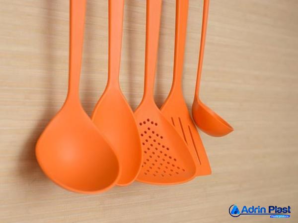 Buy vintage plastic kitchen utensils at an exceptional price
